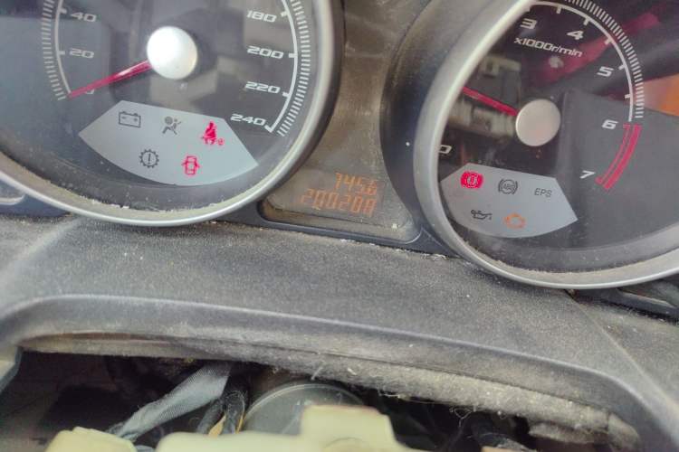 Used Brilliance Junjie FRV 2010 1.3L Manual Luxury Version Odometer Close Up