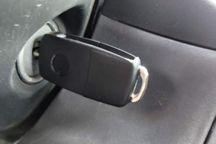 Used Brilliance Junjie FRV 2010 1.3L Manual Comfort Edition Vehicle Key