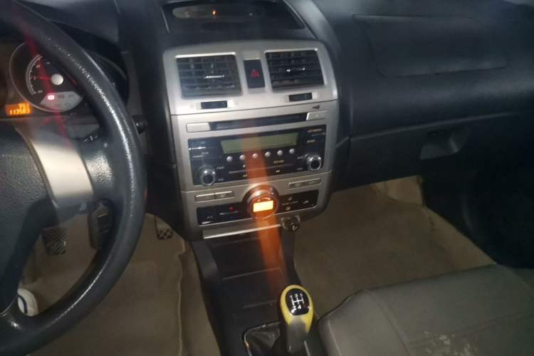Used Brilliance Junjie FRV 2010 1.3L Manual Luxury Version Audio And AC Panel