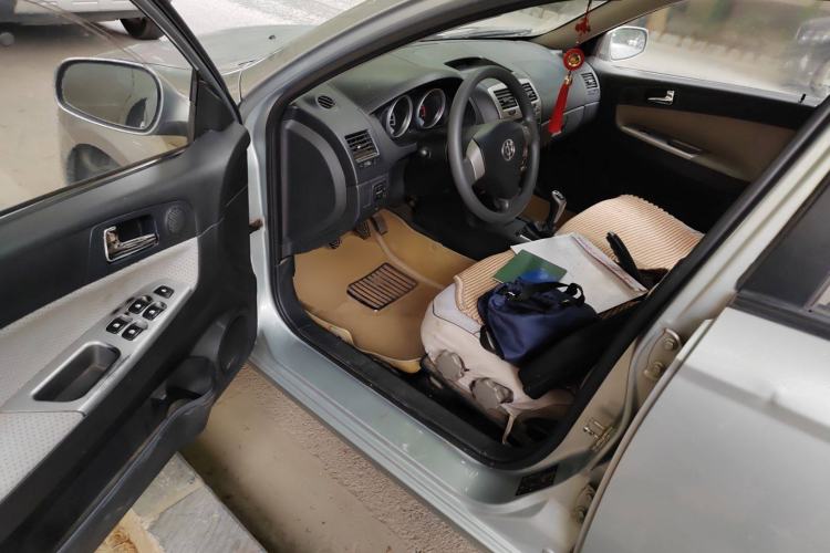 Used Brilliance Junjie FRV 2010 1.3L Manual Luxury Version Driver Seat