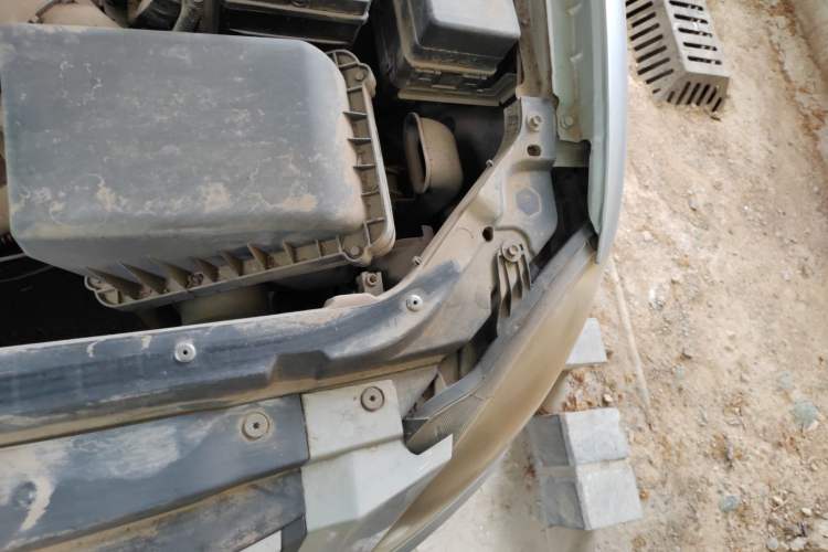 Used Brilliance Junjie FRV 2010 1.3L Manual Luxury Version Engine Bay Left