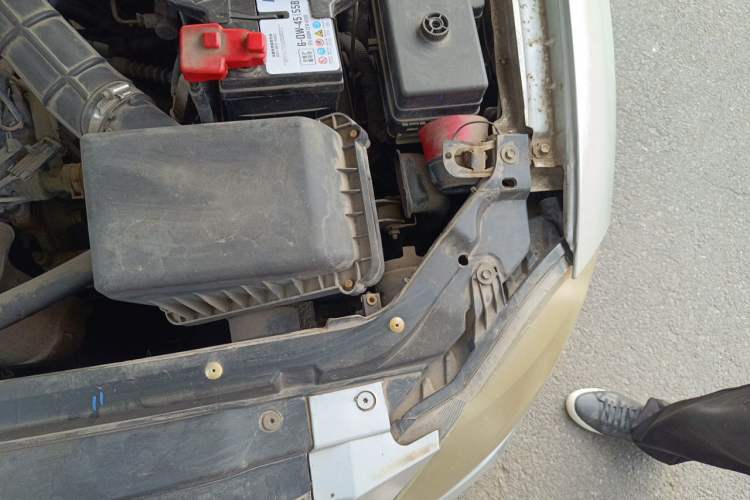 Used Brilliance Junjie FRV 2010 1.3L Manual Comfort Edition Engine Bay Left