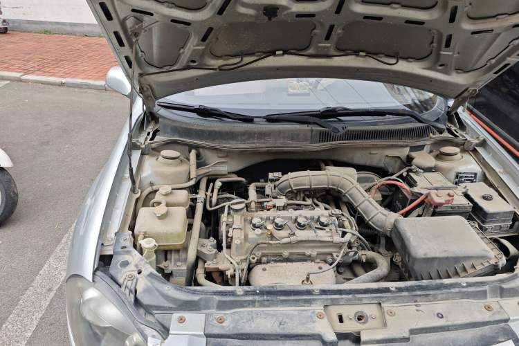 Used Brilliance Junjie FRV 2010 1.3L Manual Luxury Version Engine Bay Right