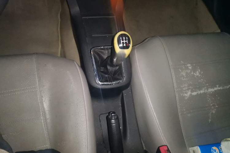 Used Brilliance Junjie FRV 2010 1.3L Manual Luxury Version Gear Lever