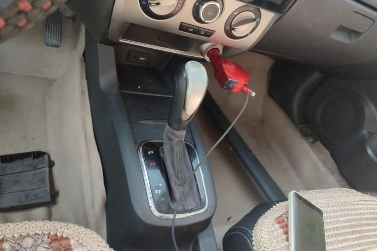 Used Brilliance Junjie FRV 2010 1.5L Automatic Comfort Edition Gear Lever