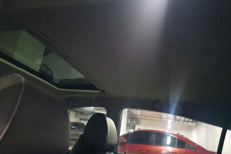 Used Brilliance Junjie FRV 2010 1.3L Manual Luxury Version Headliner