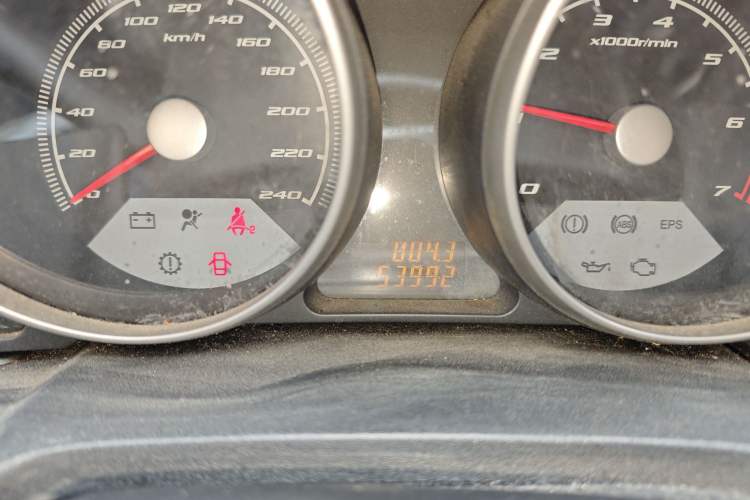 Used Brilliance Junjie FRV 2010 1.3L Manual Luxury Version Odometer Close Up