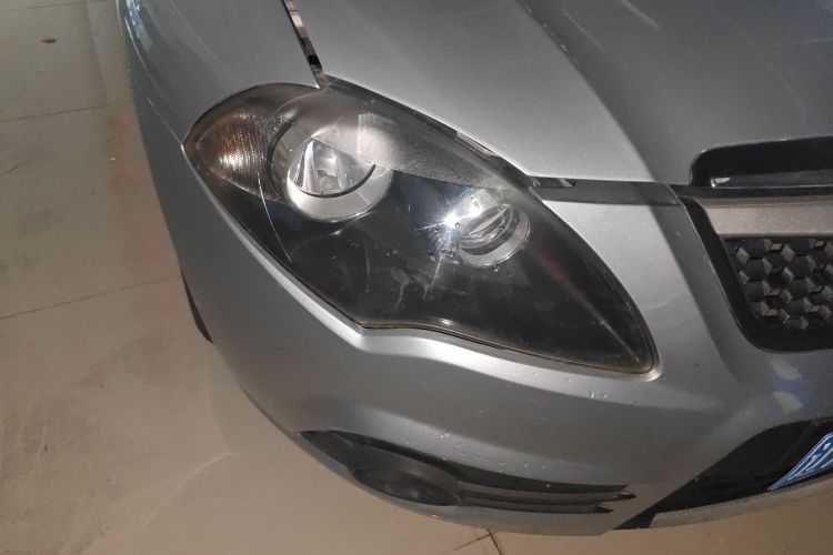 Used Brilliance Junjie FRV 2010 1.3L Manual Comfort Edition Right Front Headlight