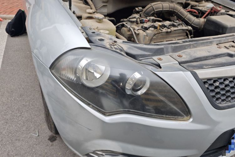 Used Brilliance Junjie FRV 2010 1.3L Manual Luxury Version Right Front Headlight