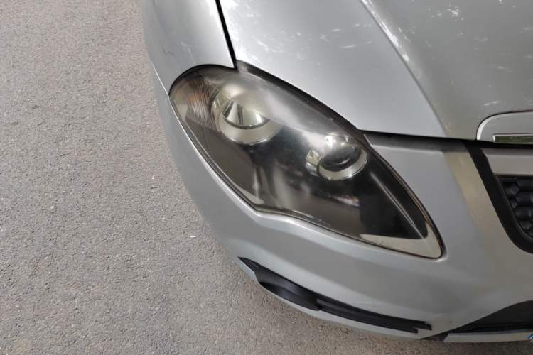 Used Brilliance Junjie FRV 2010 1.3L Manual Luxury Version Right Front Headlight