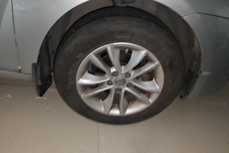Used Brilliance Junjie FRV 2010 1.3L Manual Comfort Edition Right Front Wheel Hub