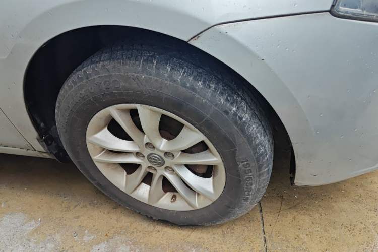 Used Brilliance Junjie FRV 2010 1.3L Manual Comfort Edition Right Front Wheel Hub