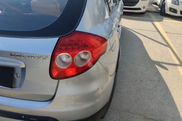 Used Brilliance Junjie FRV 2010 1.5L Automatic Comfort Edition Right Rear Taillight