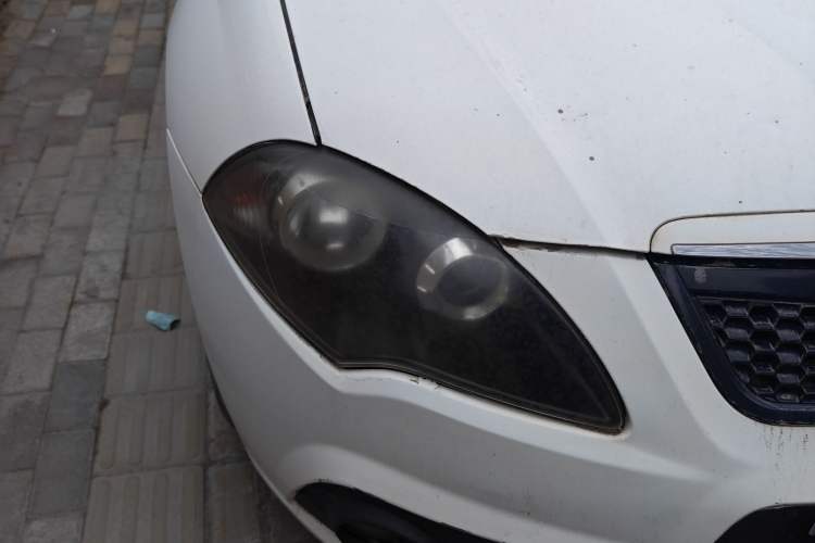 Used Brilliance Junjie FRV 2010 1.3L Manual Comfort Edition Right Front Headlight