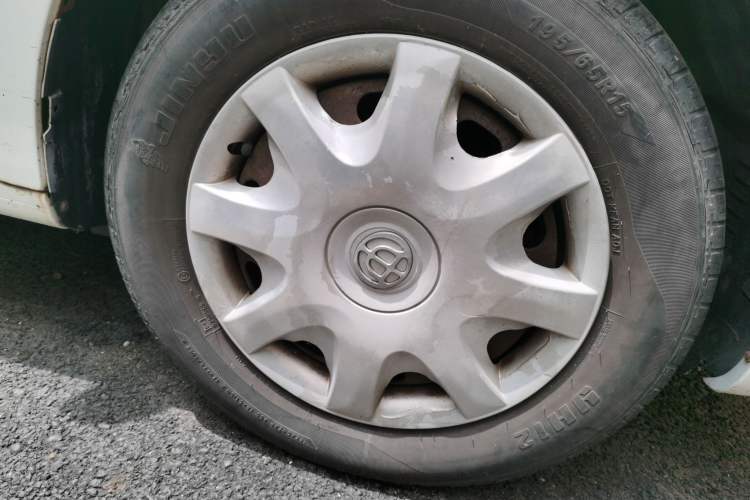 Used Brilliance Junjie FRV 2010 1.3L Manual Comfort Edition Right Front Wheel Hub