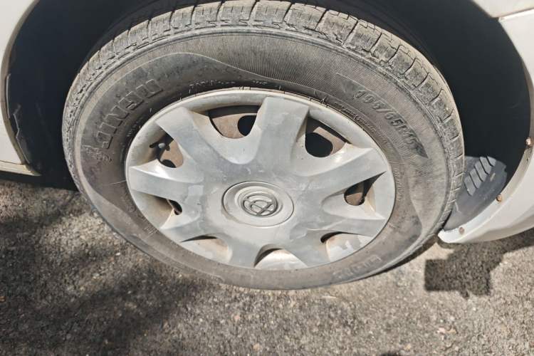 Used Brilliance Junjie FRV 2010 1.3L Manual Comfort Edition Right Front Wheel Hub