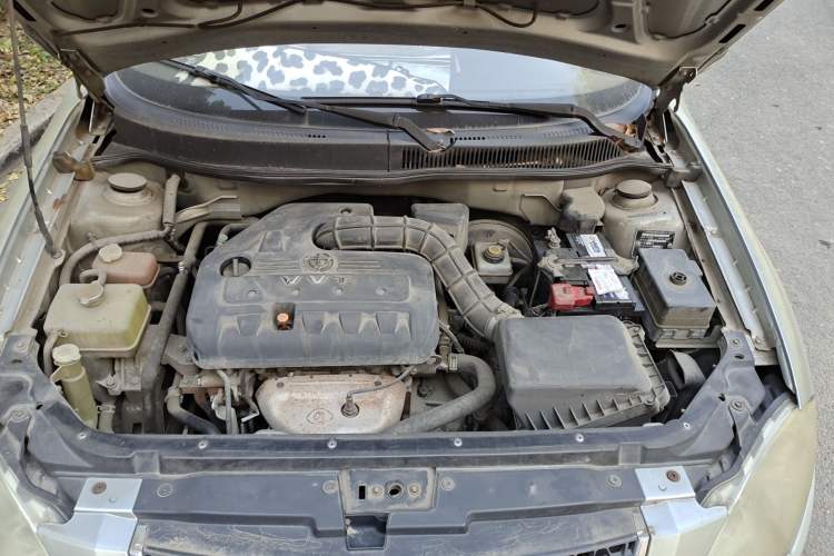 Used Brilliance Junjie FSV 2009 1.5L Manual Luxury Version Engine Bay