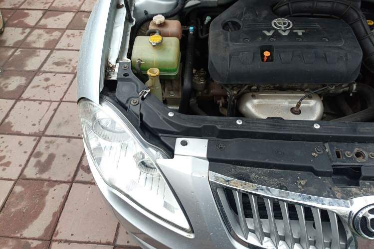 Used Brilliance Junjie FSV 2009 1.5L Manual Comfort Model Engine Bay Right