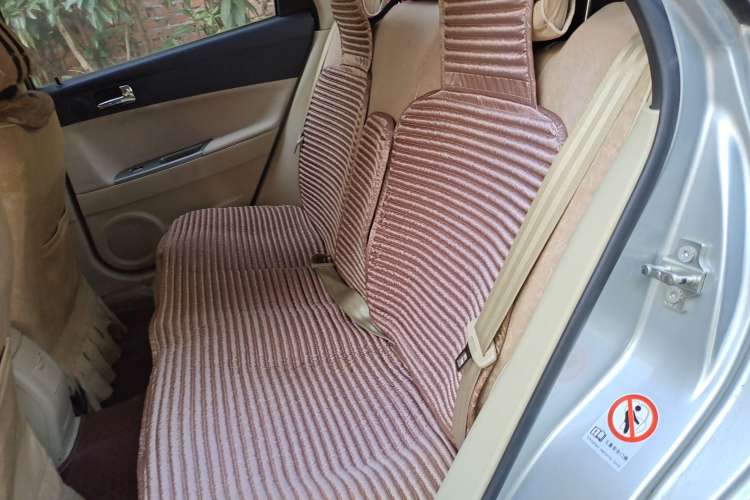 Used Brilliance Junjie FSV 2009 1.5L Manual Luxury Version Left Rear Seat