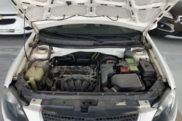 Used Brilliance Junjie FSV 2009 1.6L Automatic Comfort Model Engine Bay