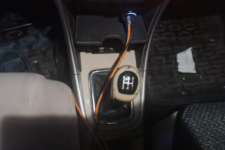 Used Brilliance Junjie FSV 2010 1.5L Manual Comfort Edition Audio And AC Panel