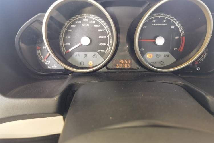 Used Brilliance Junjie FSV 2010 1.5L Manual Elite Edition Odometer Close Up