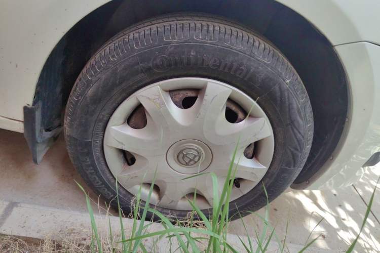 Used Brilliance Junjie FSV 2010 1.5L Automatic Comfort Edition Right Front Wheel Hub