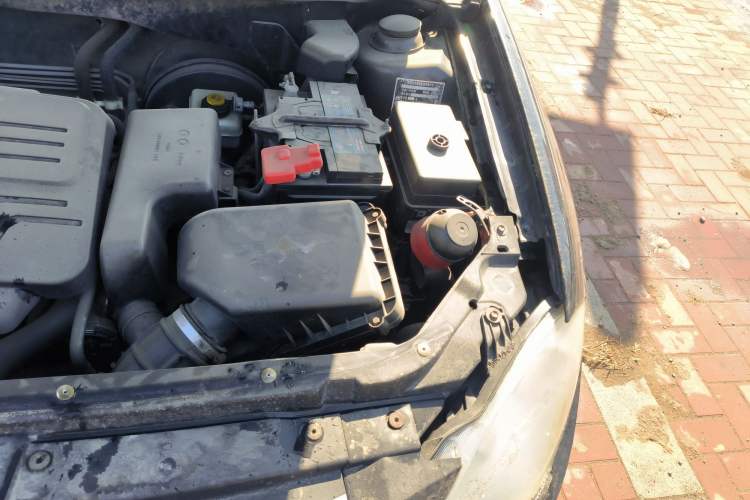 Used Brilliance Junjie FSV 2011 New Edition 1.5L Automatic Comfort Model Engine Bay Left