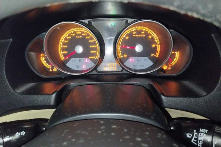 Used Brilliance Junjie FSV 2011 New Edition 1.5L Manual Standard Model Odometer Close Up