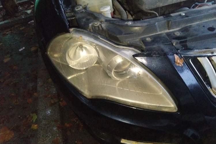 Used Brilliance Junjie FSV 2011 New Edition 1.5L Manual Standard Model Right Front Headlight