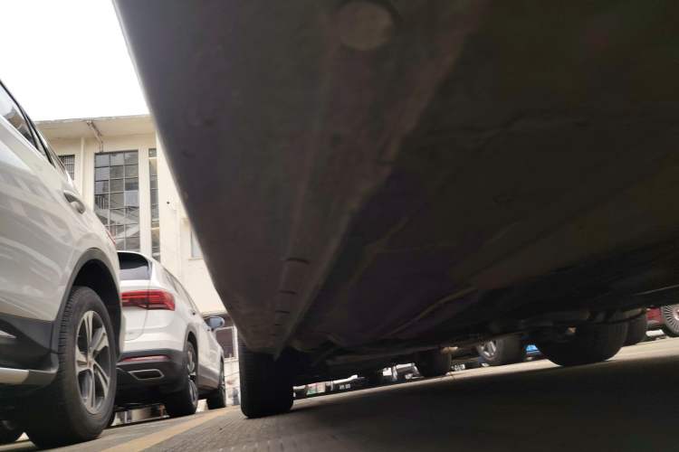 Used Brilliance Junjie FSV 2011 1.5L Automatic Luxury Edition Chassis Rear Right