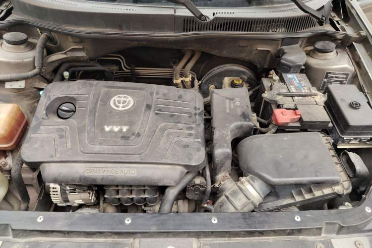 Used Brilliance Junjie FSV 2011 1.5L Automatic Luxury Edition Engine Bay