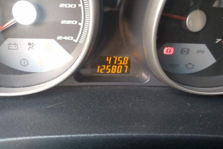 Used Brilliance Junjie FSV 2011 New Edition 1.5L Automatic Luxury Model Odometer Close Up