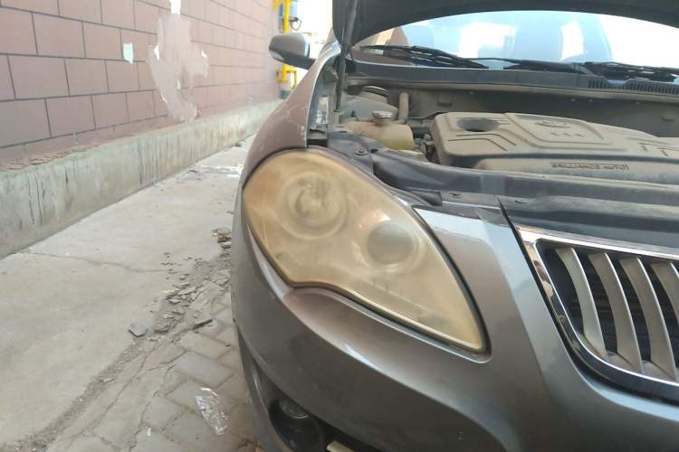 Used Brilliance Junjie FSV 2011 New Edition 1.5L Automatic Luxury Model Right Front Headlight
