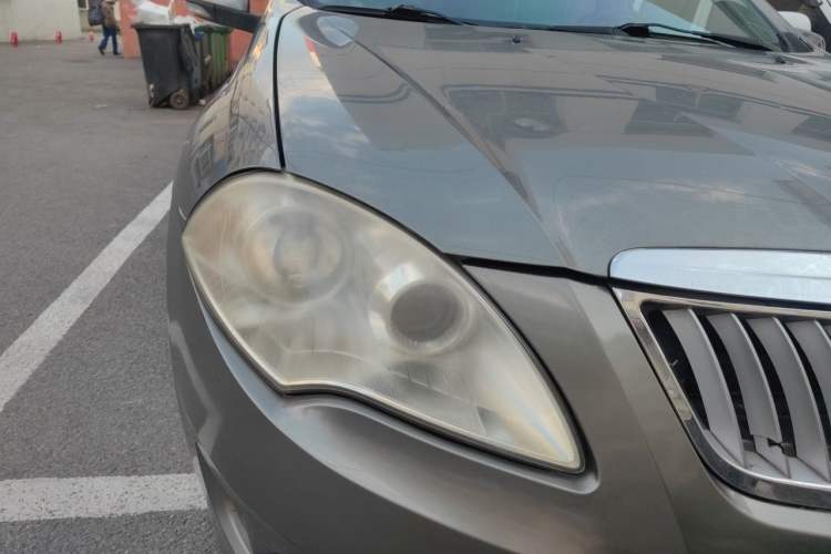 Used Brilliance Junjie FSV 2011 New Edition 1.5L Automatic Comfort Model Right Front Headlight