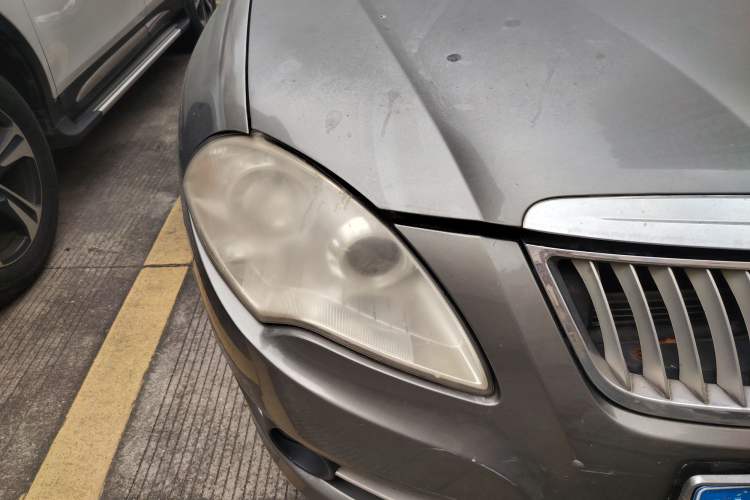 Used Brilliance Junjie FSV 2011 1.5L Automatic Luxury Edition Right Front Headlight