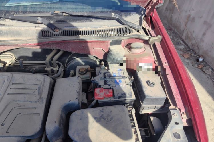 Used Brilliance Junjie FSV 2011 New Edition 1.5L Automatic Comfort Model Engine Bay Left