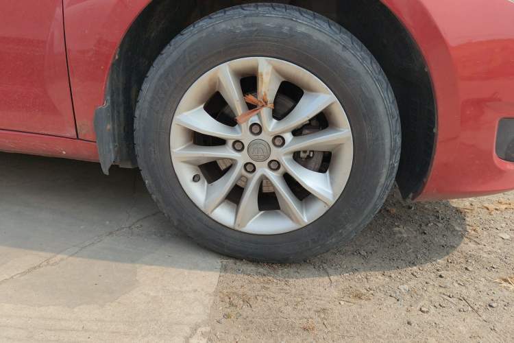 Used Brilliance Junjie FSV 2011 New Edition 1.5L Manual Standard Model Right Front Wheel Hub