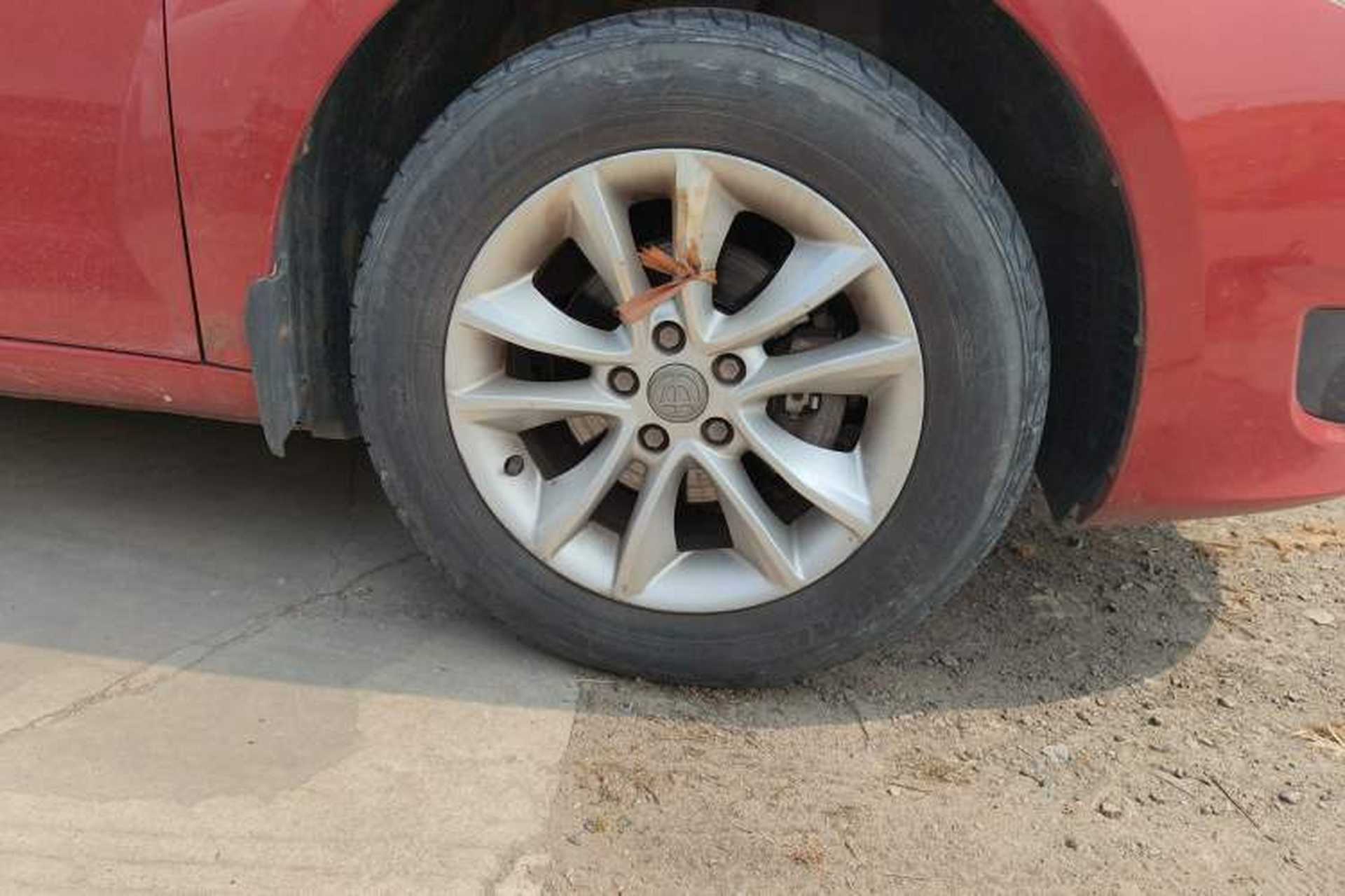 Used Brilliance Junjie FSV 2011 New Edition 1.5L Manual Standard Model Right Front Wheel Hub