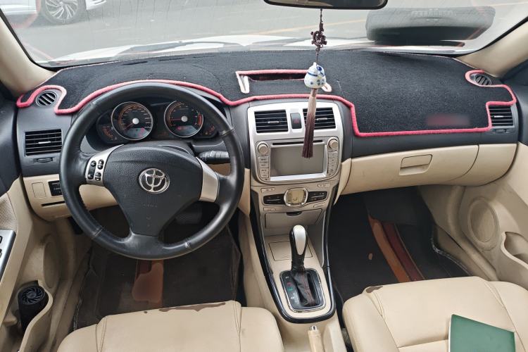 Used Brilliance Junjie FSV 2011 1.5L Automatic Luxury Edition Center Console