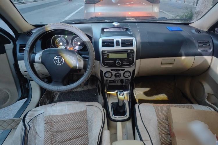 Used Brilliance Junjie FSV 2011 New Edition 1.5L Manual Standard Model Center Console