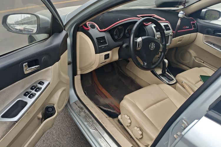Used Brilliance Junjie FSV 2011 1.5L Automatic Luxury Edition Driver Seat