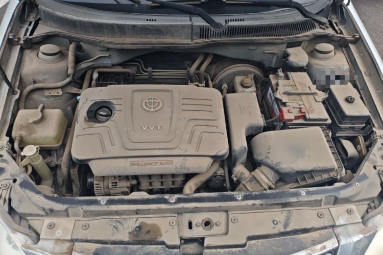 Used Brilliance Junjie FSV 2011 1.5L Automatic Luxury Edition Engine Bay