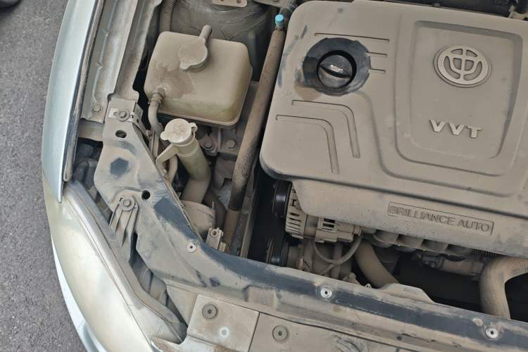 Used Brilliance Junjie FSV 2011 1.5L Automatic Luxury Edition Engine Bay Right