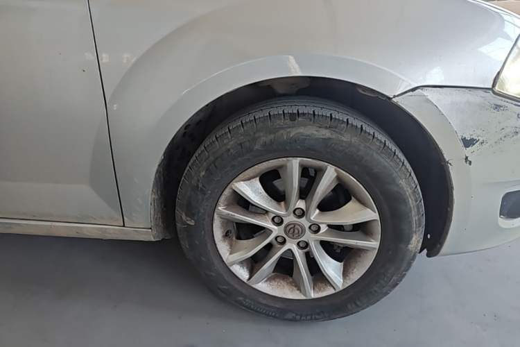 Used Brilliance Junjie FSV 2011 New Edition 1.5L Manual Standard Model Right Front Wheel Hub