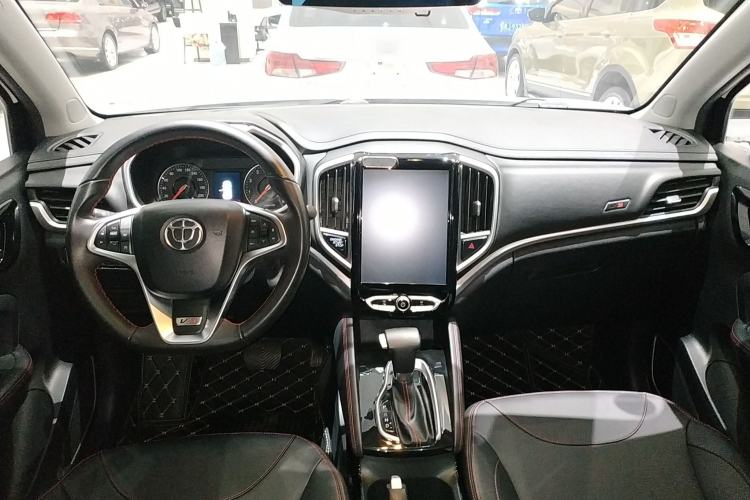 Used Brilliance V3 2017 1.5L Automatic Smart Version Center Console