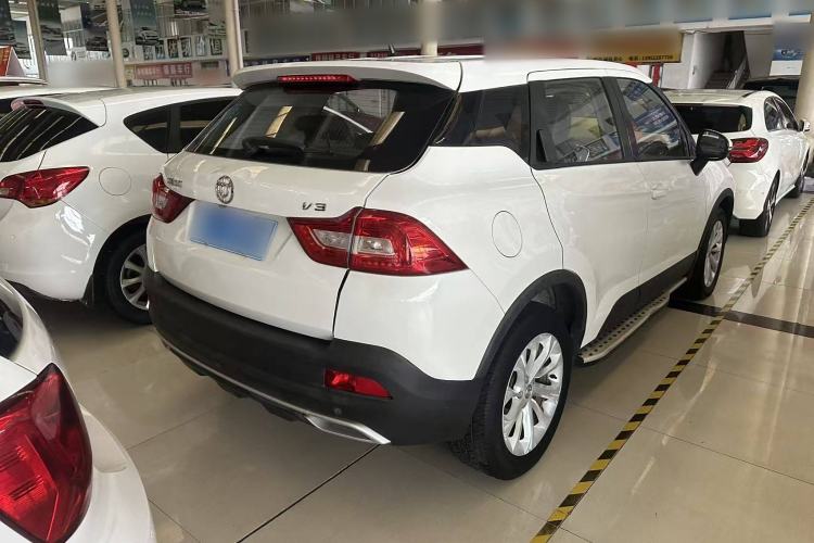 Used Brilliance V3 2017 1.5L Automatic Smart Version Exterior 7