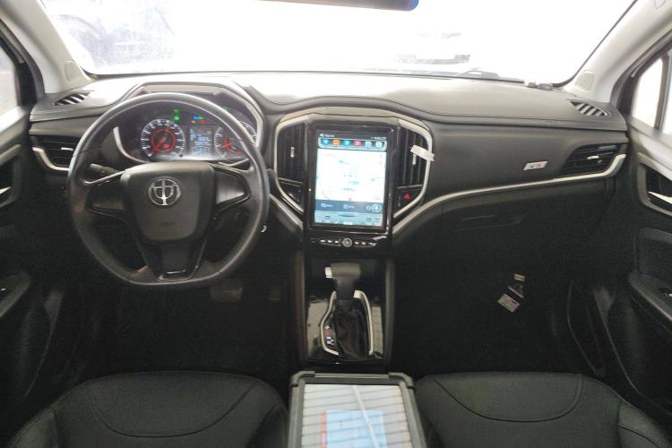 Used Brilliance V3 2017 1.5L Automatic Comfort Model Interior 2