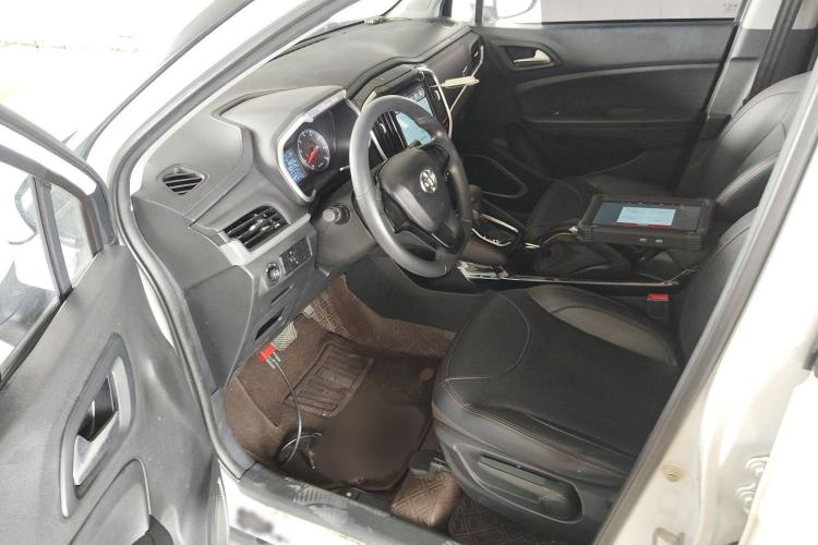 Used Brilliance V3 2017 1.5L Automatic Comfort Model Interior 3
