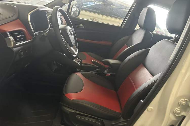 Used Brilliance V3 2017 1.5L Automatic Smart Version Interior 4